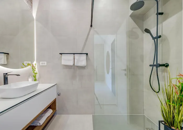 לינה וארוחת בוקר 48 4*