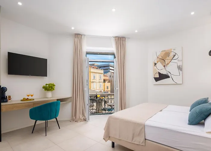 48 לינה וארוחת בוקר ספליט