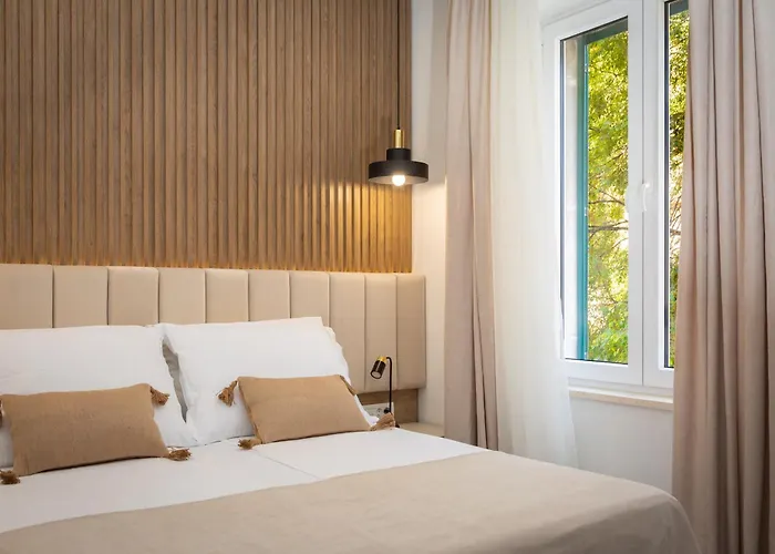 לינה וארוחת בוקר 48 4*