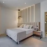 48 Bed & Breakfast