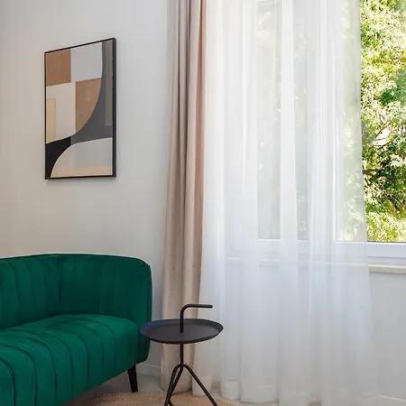 48 Oda ve Kahvaltı Split