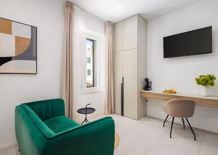 48 فندق مبيت وإفطار 4*